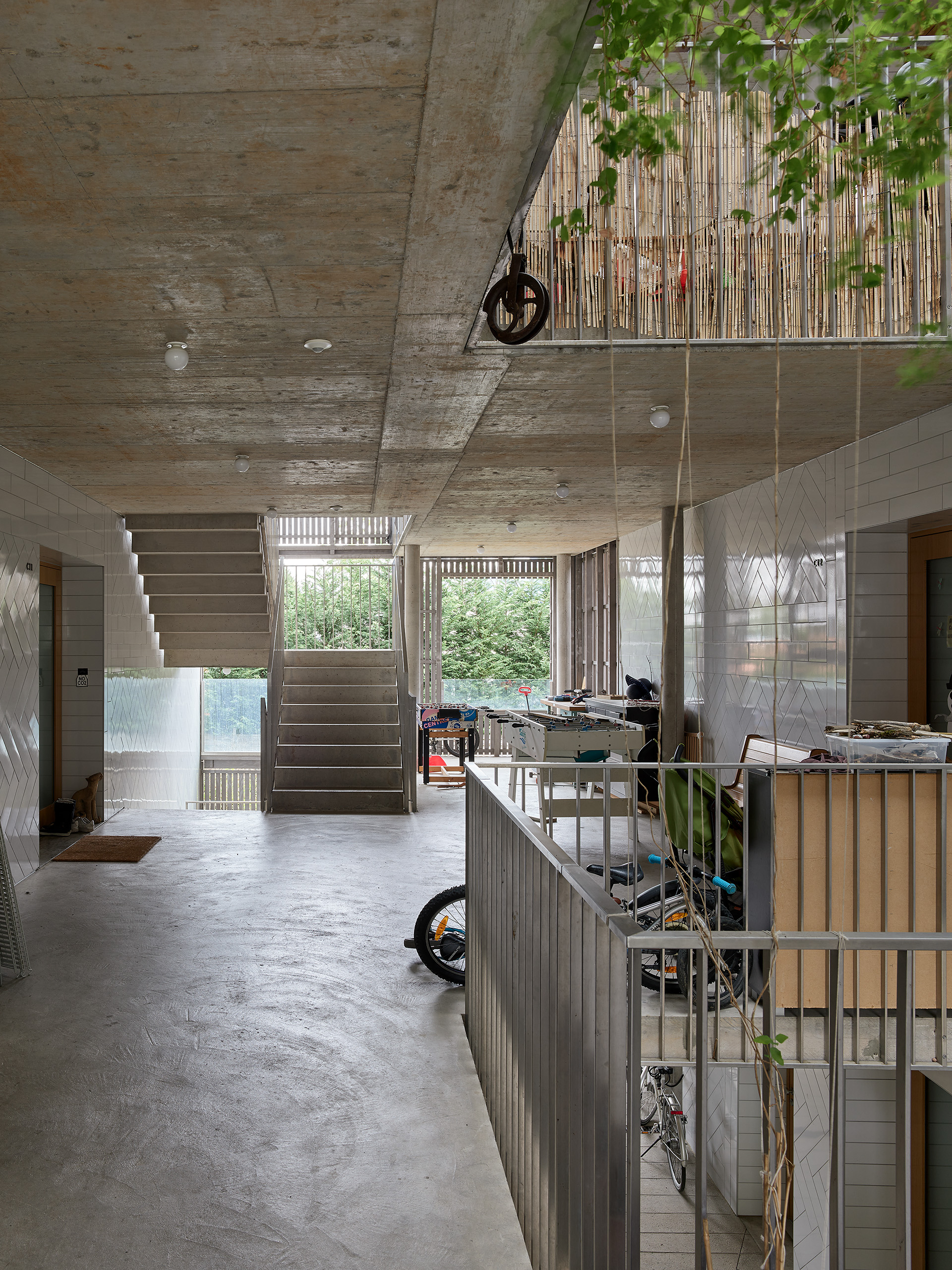 Ahp0076 AIQ4 008342 J2560